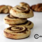 Bollos Suecos de Cardamomo y Bollos de Canela: Una Delicia Aromática y Esponjosa